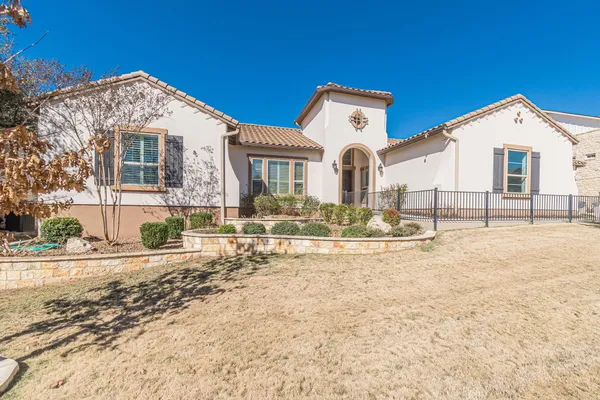 Property Slideshow image 2 of 38 | 216 skipping cedar st, San Marcos, TX, 78666