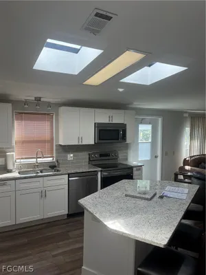 Property Slideshow image 2 of 20 | 173 belle isle cir, Naples, FL, 34112