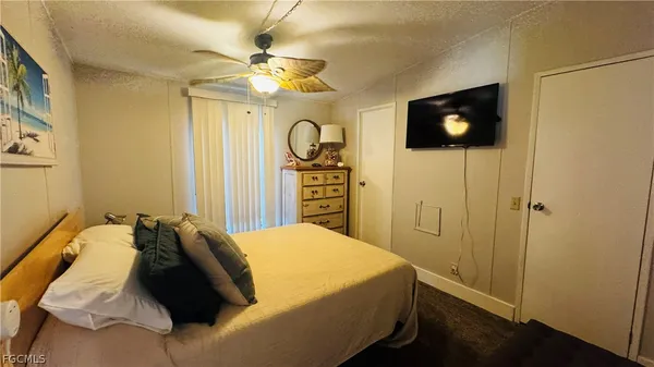 Property Slideshow image 3 of 11 | 173 belle isle cir, Naples, FL, 34112