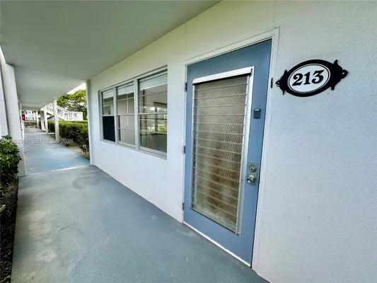 Property Slideshow image 3 of 40 | 213 oakridge n # 213, Deerfield Beach, FL, 33442