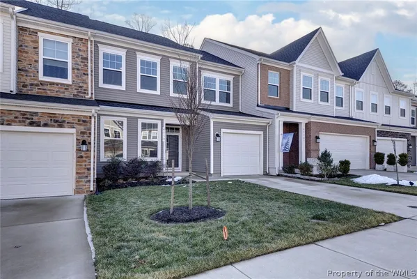 Property Slideshow image 3 of 41 | 4111 lord dunmore dr, Williamsburg, VA, 23188