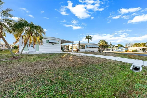 Property Slideshow image 2 of 31 | 31 san remo cir, Naples, FL, 34112