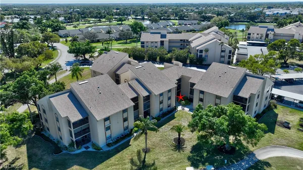 Property Slideshow image 2 of 42 | 13240 white marsh ln 4, Fort Myers, FL, 33912