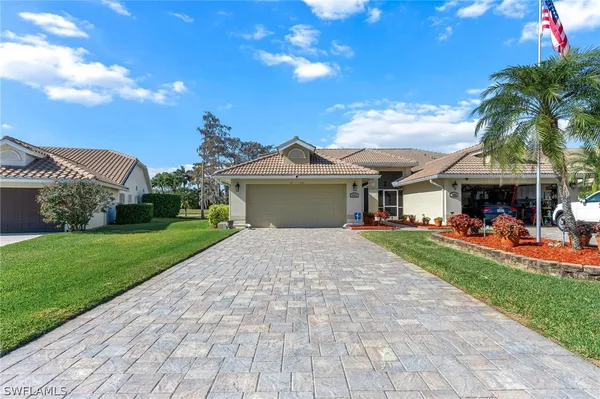 Property Slideshow image 2 of 35 | 8586 mustang dr 25, Naples, FL, 34113