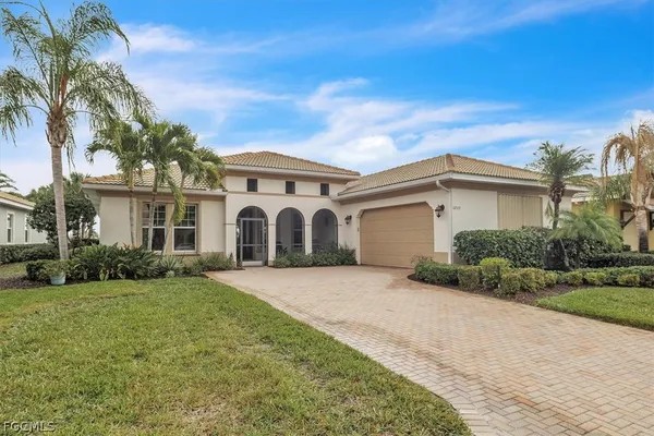 Property Slideshow image 3 of 50 | 10529 azzurra dr, Fort Myers, FL, 33913