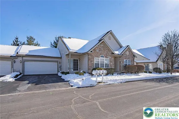 Property Slideshow image 2 of 39 | 2839 donegal dr, Lower Macungie Twp, PA, 18062