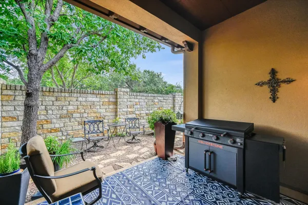 Property Slideshow image 2 of 27 | 104 rivalto cir 1, Lakeway, TX, 78734