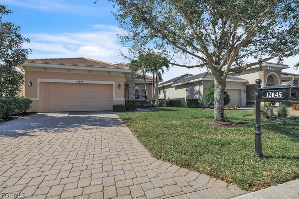 Property Slideshow image 2 of 50 | 12645 fairway cove ct, Fort Myers, FL, 33905