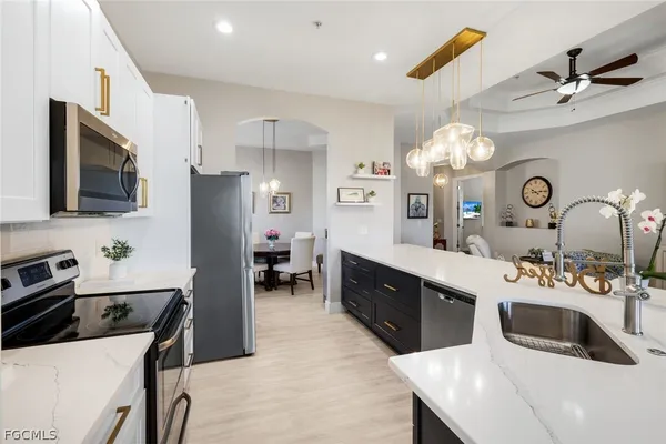 Property Slideshow image 2 of 48 | 13034 pennington pl 202, Fort Myers, FL, 33913
