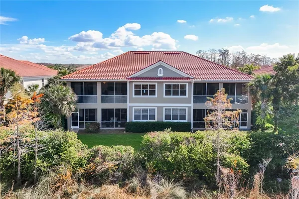 Property Slideshow image 3 of 43 | 13034 pennington pl apt 202, Fort Myers, FL, 33913