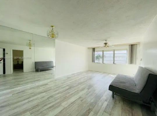 Property Slideshow image 2 of 9 | 410 se 2nd st 210, Hallandale Beach, FL, 33009
