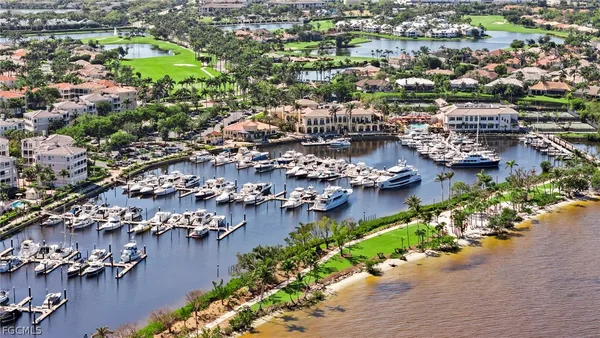 Property Slideshow image 2 of 41 | 15054 tamarind cay ct 706, Fort Myers, FL, 33908