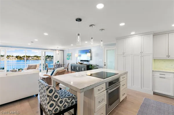 Property Slideshow image 2 of 35 | 2800 gulf shore blvd 305, Naples, FL, 34103