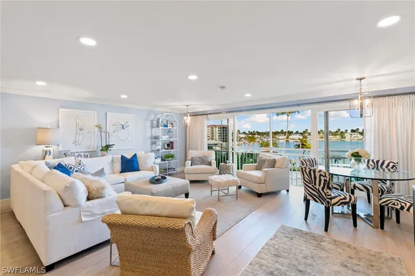 Property Slideshow image 3 of 35 | 2800 gulf shore blvd 305, Naples, FL, 34103