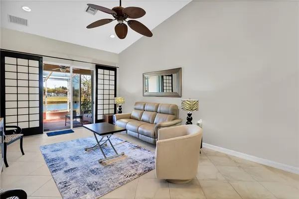 Property Slideshow image 2 of 36 | 6515 oxford cir 103c, Vero Beach, FL, 32966