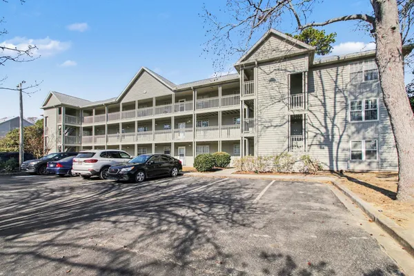 Property Slideshow image 3 of 18 | 922 fairwood lakes ln 22h, Myrtle Beach, SC, 29588