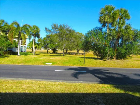 Property Slideshow image 3 of 30 | 45 vista gardens trl 106, Vero Beach, FL, 32962