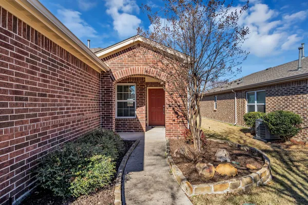 Property Slideshow image 2 of 32 | 1562 troon dr, Frisco, TX, 75036