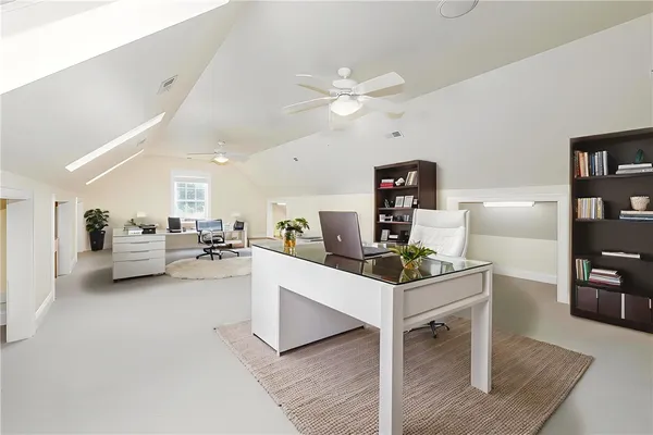 Property Slideshow image 2 of 8 | 228 royal dublin, Williamsburg, VA, 23188