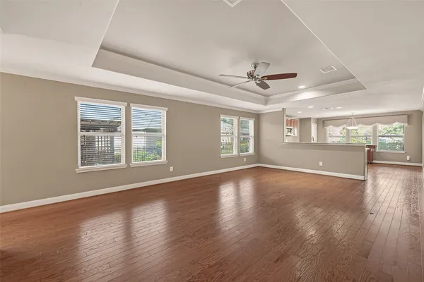 Property Slideshow image 3 of 25 | 2922 bur oak ct, Richmond, TX, 77469