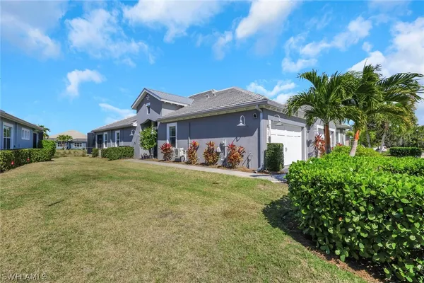 Property Slideshow image 3 of 50 | 7022 dominica dr, Naples, FL, 34113