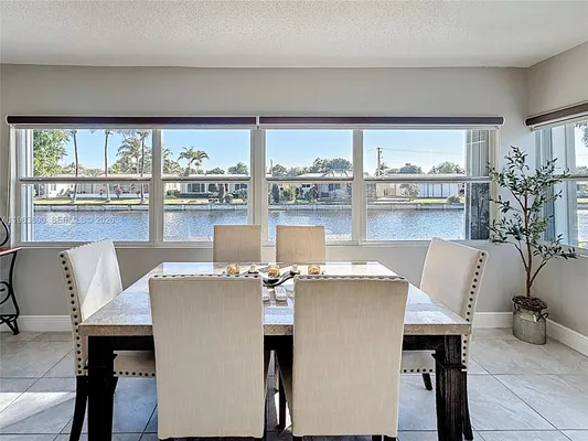 Property Slideshow image 2 of 35 | 4506 nw 47th st, Tamarac, FL, 33319