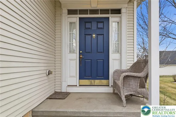 Property Slideshow image 2 of 72 | 2064 kingsview rd, Lower Macungie Twp, PA, 18062