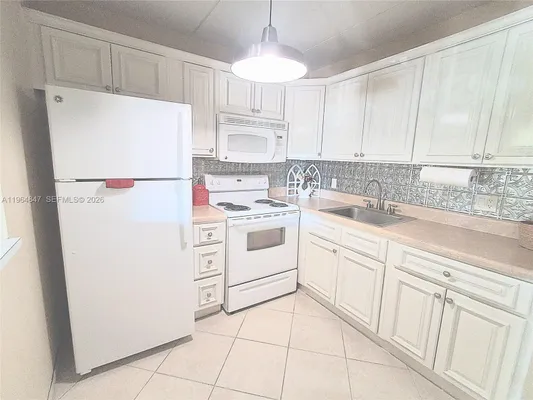 Property Slideshow image 2 of 6 | 3000 springdale blvd apt v207, Palm Springs, FL, 33461
