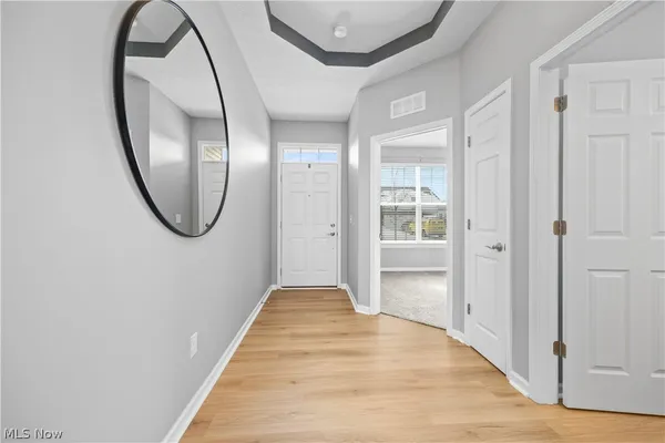 Property Slideshow image 3 of 45 | 292 kensington way, Elyria, OH, 44035