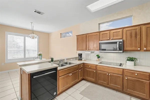 Property Slideshow image 3 of 40 | 117 verbena dr, Georgetown, TX, 78633