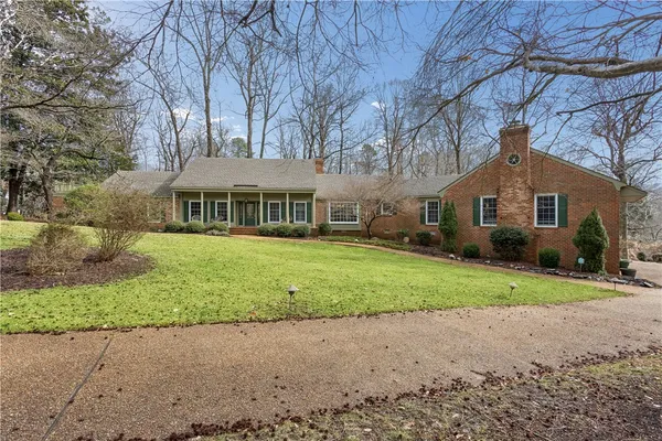 Property Slideshow image 2 of 48 | 32 hampton ky , Williamsburg, VA, 23185