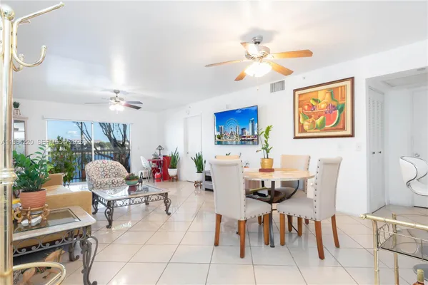 Property Slideshow image 2 of 32 | 571 sw 141st ave 207n, Pembroke Pines, FL, 33027