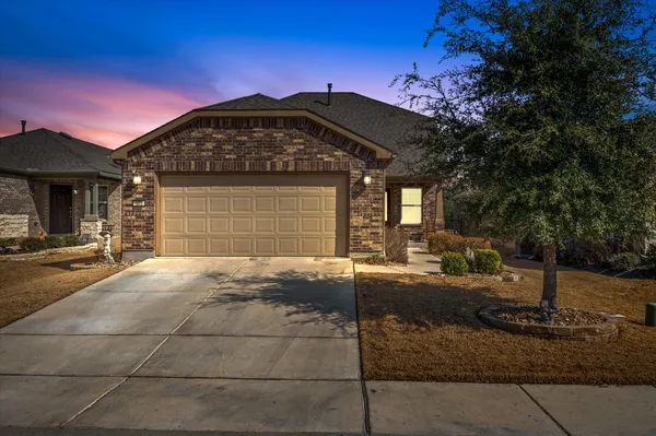 Property Slideshow image 2 of 26 | 525 rockport st, Georgetown, TX, 78633