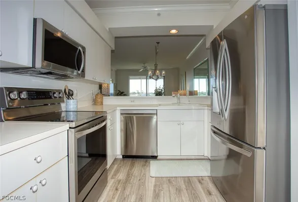 Property Slideshow image 3 of 38 | 8096 queen palm ln 235, Fort Myers, FL, 33966