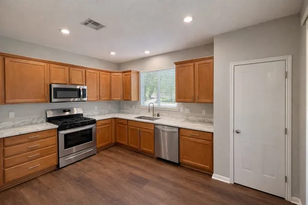 Property Slideshow image 3 of 15 | 139 nolan dr, Georgetown, TX, 78633