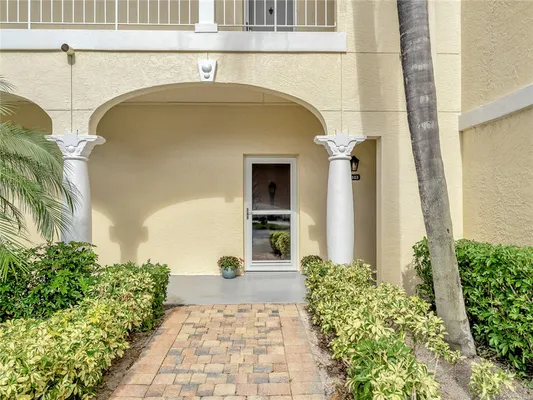 Property Slideshow image 2 of 36 | 5030 harmony cir 103, Vero Beach, FL, 32967