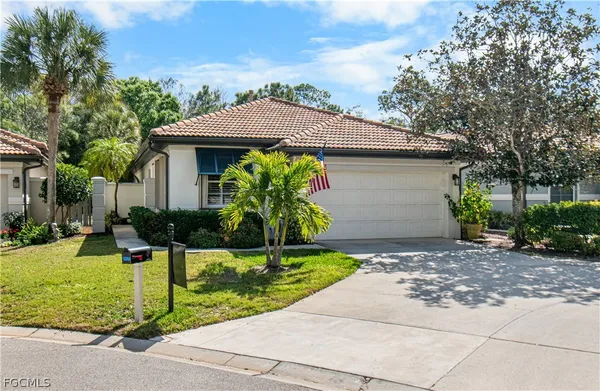 Property Slideshow image 2 of 49 | 10633 avila cir, Fort Myers, FL, 33913