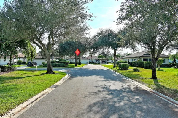 Property Slideshow image 3 of 49 | 10633 avila cir, Fort Myers, FL, 33913