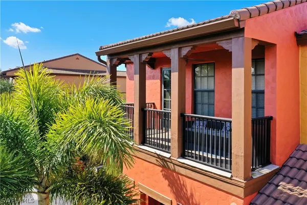 Property Slideshow image 3 of 22 | 8993 cambria cir unit 1907, Naples, FL, 34113