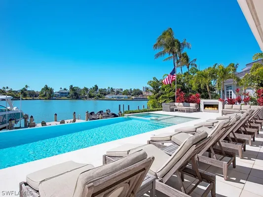 Property Slideshow image 3 of 28 | 440 spring line dr, Naples, FL, 34102