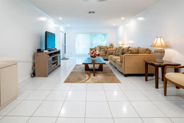 Property Slideshow image 3 of 20 | 10198 dovewood ln a, Boynton Beach, FL, 33436