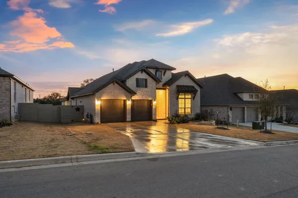 Property Slideshow image 2 of 40 | 343 sugarcane, New Braunfels, TX, 78132