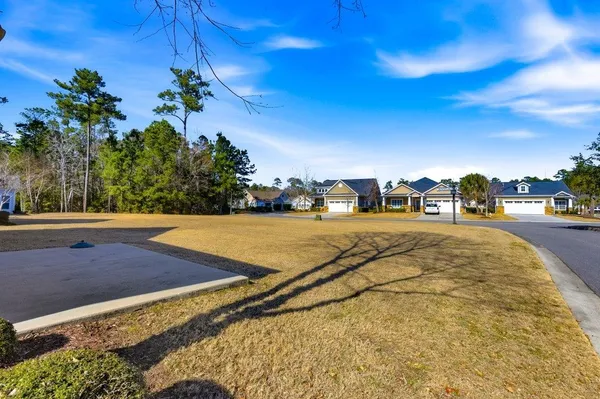 Property Slideshow image 3 of 32 | 600 elmwood cir, Murrells Inlet, SC, 29576