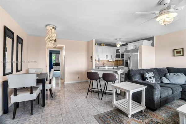 Property Slideshow image 3 of 25 | 408 southampton a 408, West Palm Beach, FL, 33417