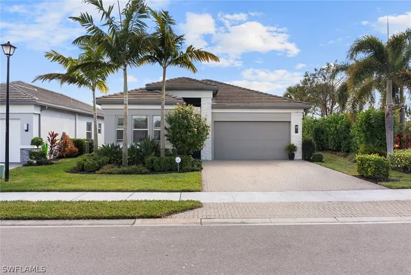 Property Slideshow image 3 of 47 | 11555 jacaranda dr, Naples, FL, 34120