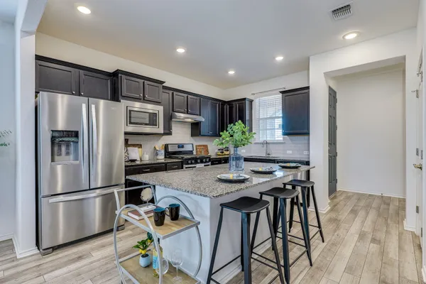 Property Slideshow image 3 of 36 | 911 saratoga ln, Georgetown, TX, 78633