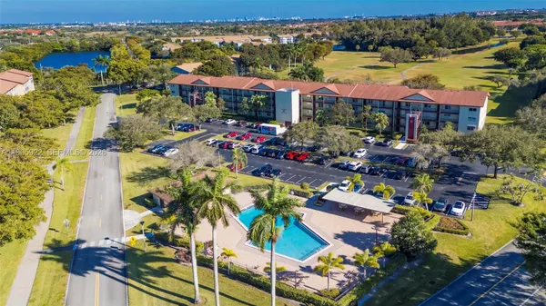 Property Slideshow image 3 of 55 | 12800 sw 7th ct 311g, Pembroke Pines, FL, 33027