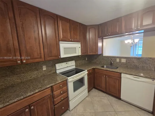 Property Slideshow image 3 of 24 | 6675 s oriole blvd 1040, Delray Beach, FL, 33446