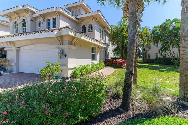 Property Slideshow image 3 of 43 | 3198 serenity ct 202, Naples, FL, 34114