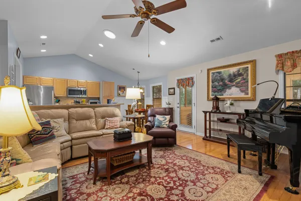 Property Slideshow image 3 of 31 | 143 myrtle trace dr, Conway, SC, 29526
